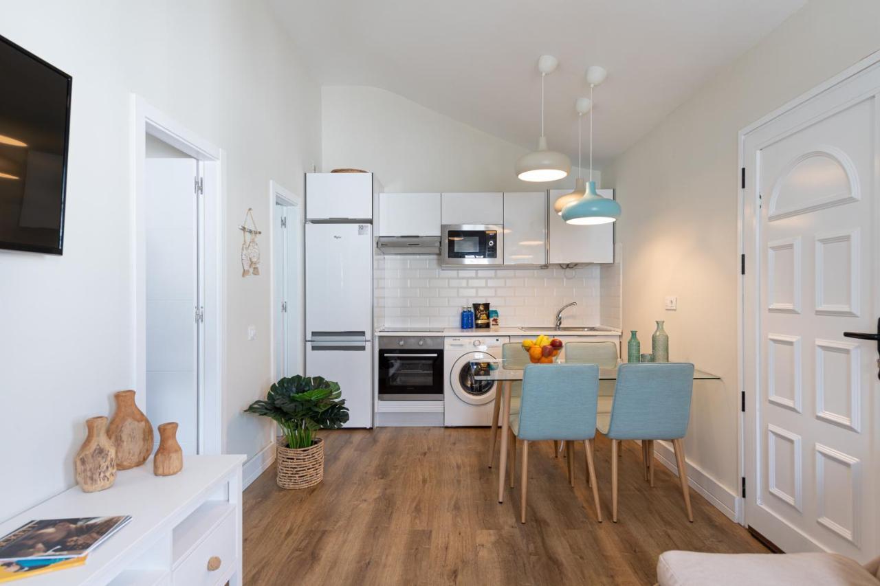 לה אוליבה Homeforguest Modern And New Beachfront Apartment מראה חיצוני תמונה